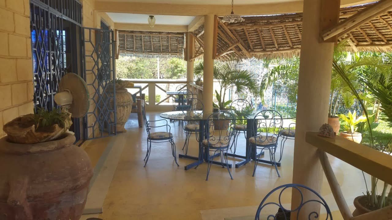 NYALI BEACH MOMBASA 5BR FULLY FURNISHED BEACH HOUSE ON QUICK SALE