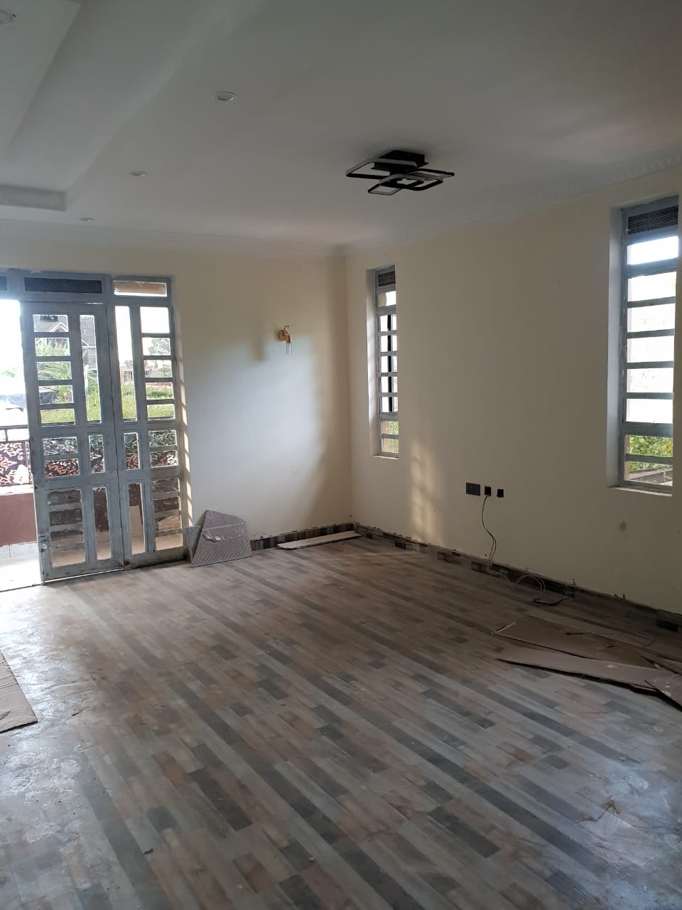 5 BEDROOMS NEW MANSIONATTE AT DAYKIO BUSTANI RUIRU