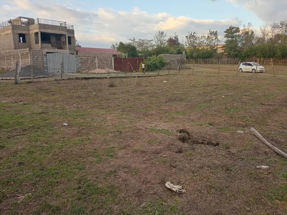 Prime plots 50 x 100 for sale in Kamulu.
