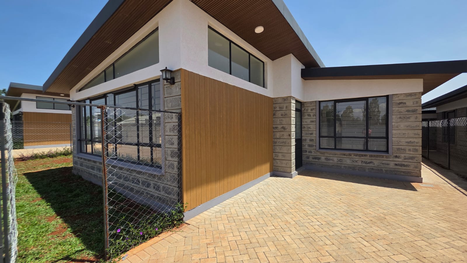 Newly Built 3 Bedroom Bungalow + DSQ in Ruiru | KSh 11M