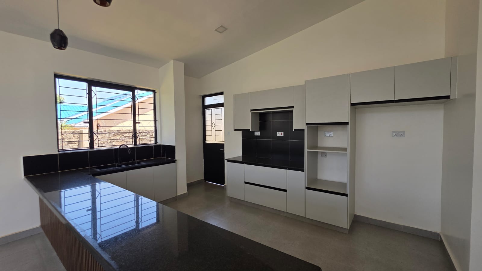 Newly Built 3 Bedroom Bungalow + DSQ in Ruiru | KSh 11M