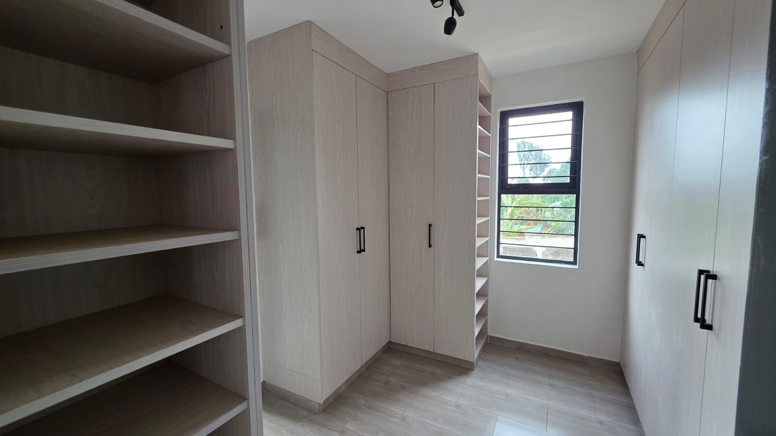 4 Bedroom Flat Roof Maisonettes in Kenyatta Road | KSh 20M
