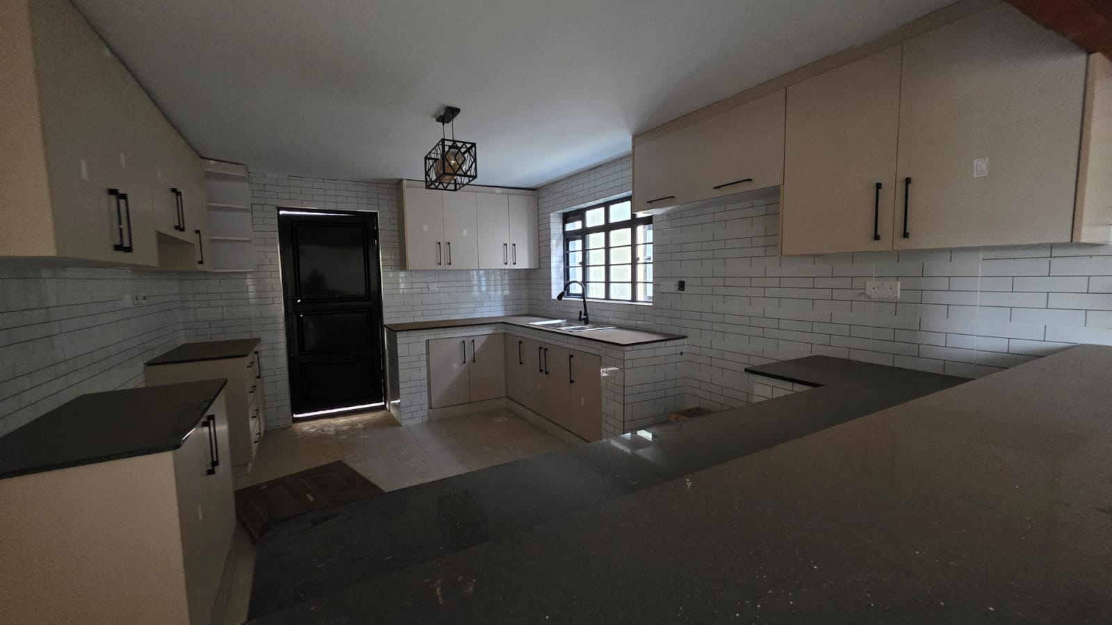4 Bedroom Flat Roof Maisonettes in Kenyatta Road | KSh 20M
