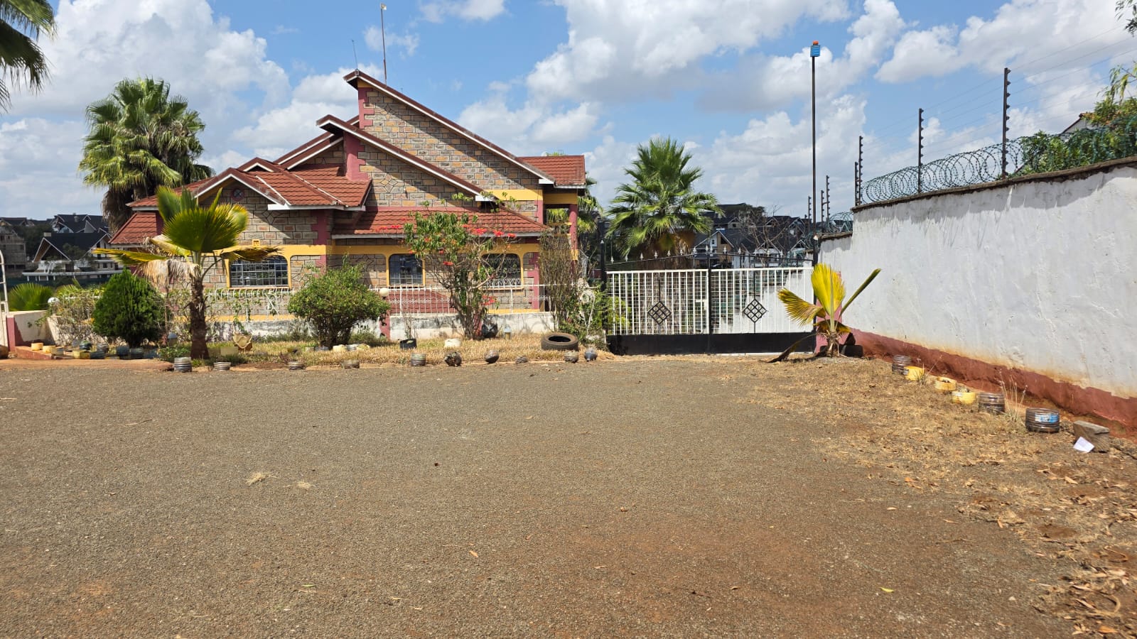 7 Bedroom Mansionatte for Sale/To Let in Ruiru | ½ acre | Commercial & Residential Use